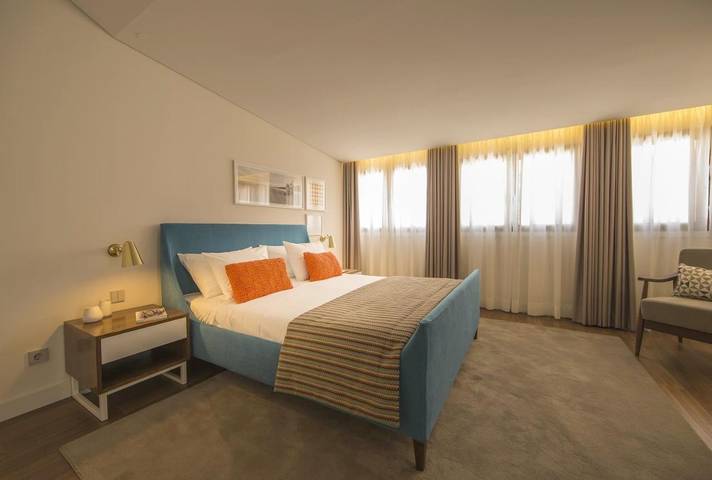 Gîte pour 3 personnes, avec jardin et piscine à Estoril - 2