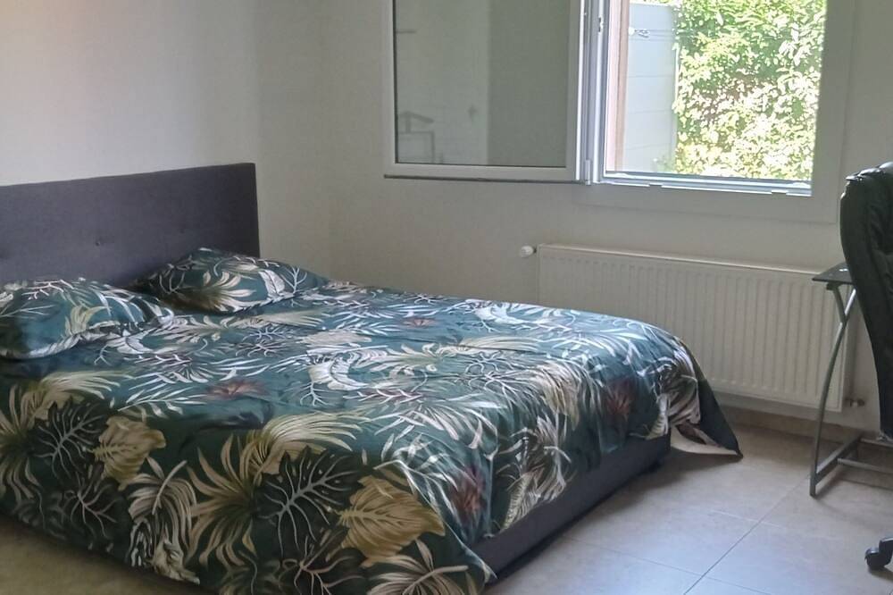 Appartement entier, Spacieux appartement en rdc de villa Animaux acceptés in Digne-les-Bains, Alpes-de-Haute-Provence