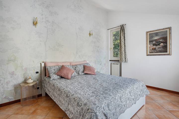 Ferienwohnung für 2 Personen, mit Balkon und Garten