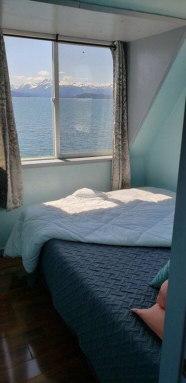2 Schlafzimmer am Homer Spit mit 180-Grad-Blick auf die Kachemak Bay in Homer, Kenai Peninsula