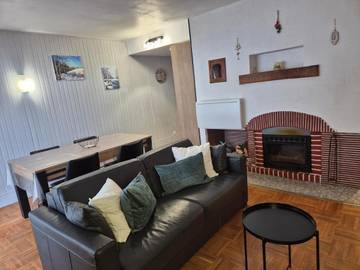Gîte pour 4 personnes, avec terrasse à Prémanon