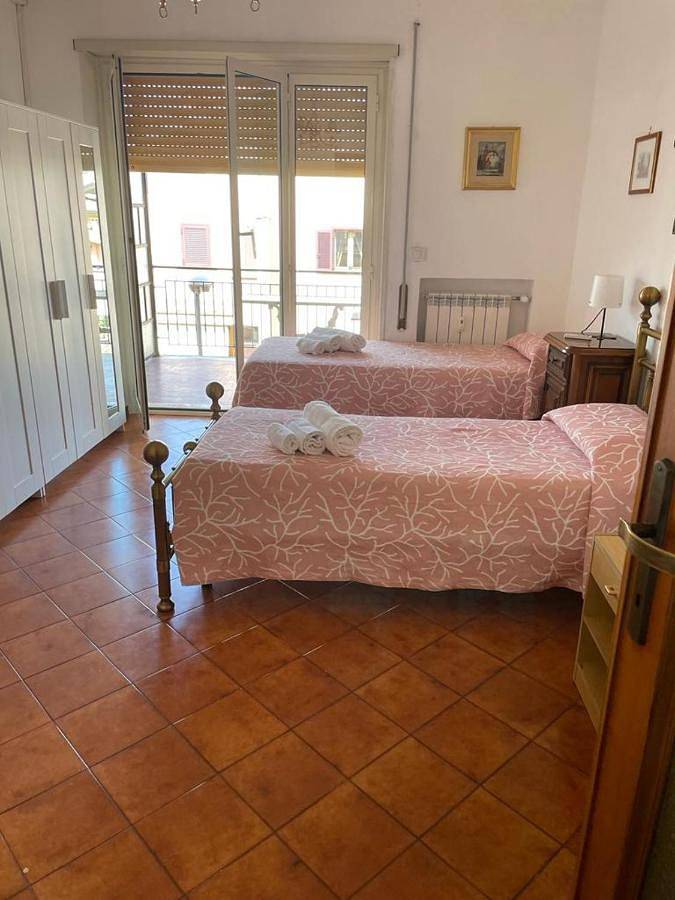 Appartamento intero, Two-Bedroom Apartment in Grottaferrata, Castelli Romani