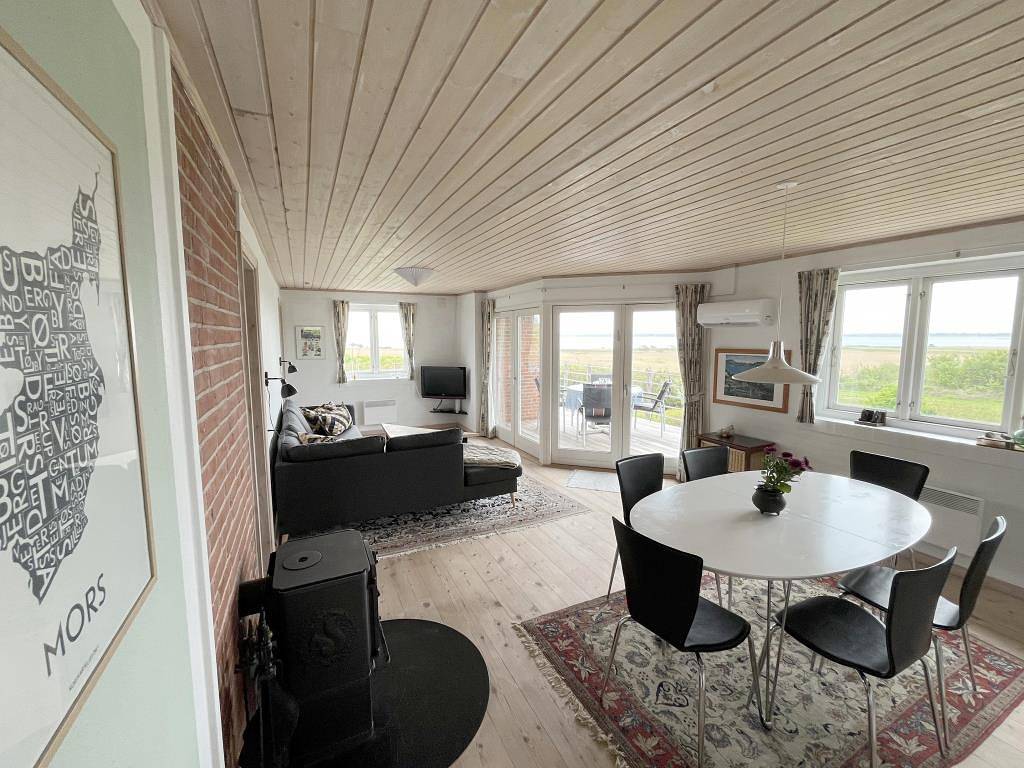 Schönes Sommerhaus für 6 Personen mit Blick auf den Limfjord in Ørding, Morsø