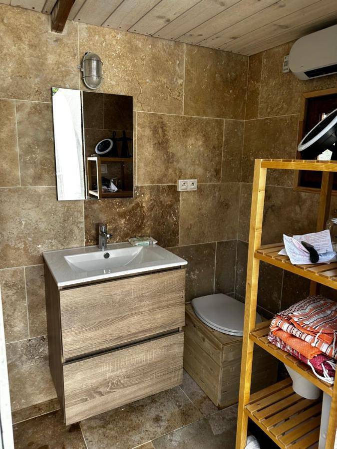 Tente pour 2 personnes, avec jardin ainsi que vue et terrasse dans les Alpes-de-Haute-Provence - 4