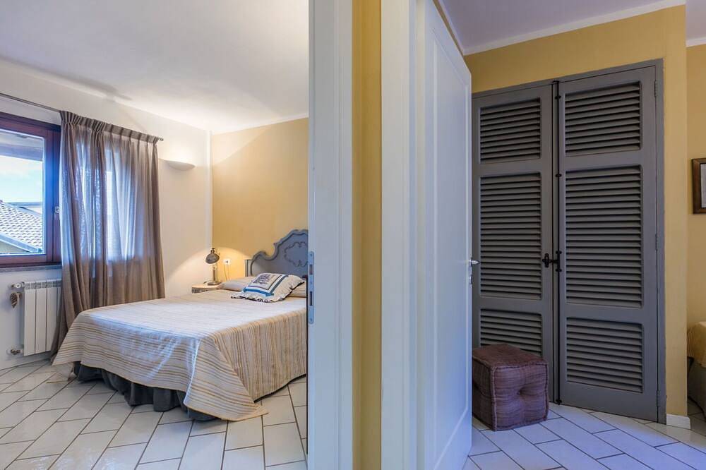 Entire apartment, Beautiful apartment for 4 guests with A/C, Wifi, Tv and terrace in Castagneto Carducci, Etruscan Coast