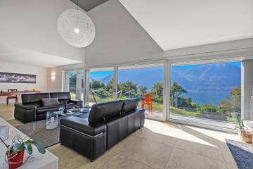 Villa für 5 Personen, mit Terrasse und Seeblick, mit Haustier in der Schweiz