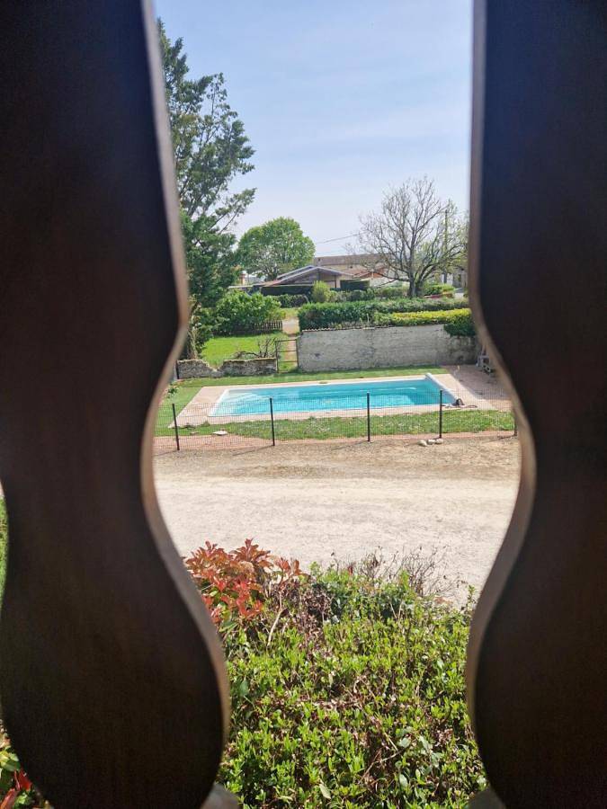 Maison d’hôte pour 2 personnes, avec Balcon et Terrasse ainsi que Jardin et Piscine à Sainte-Croix (Ain)