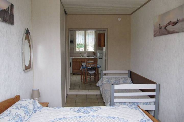 Gîte pour 3 personnes, avec terrasse, animaux acceptés dans Plage de Matha - 2