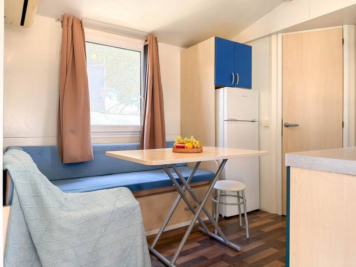 Location de vacances pour 4 personnes, avec terrasse ainsi que jardin et piscine à Canet de Mar - 3