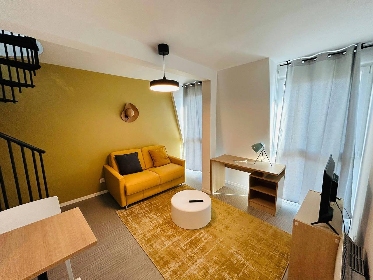 Appartement entier, We Live In R - Duplex 503 in Reims, Marne