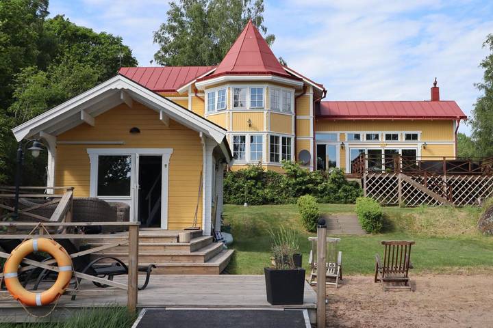 Ferienhaus für 3 Personen, mit Terrasse und Sauna sowie Ausblick und Seeblick