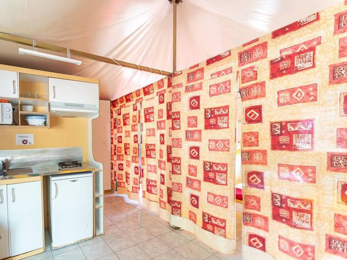 Tente pour 5 personnes, avec sauna et bassin pour enfant, animaux acceptés en Midi-Pyrénées - 4