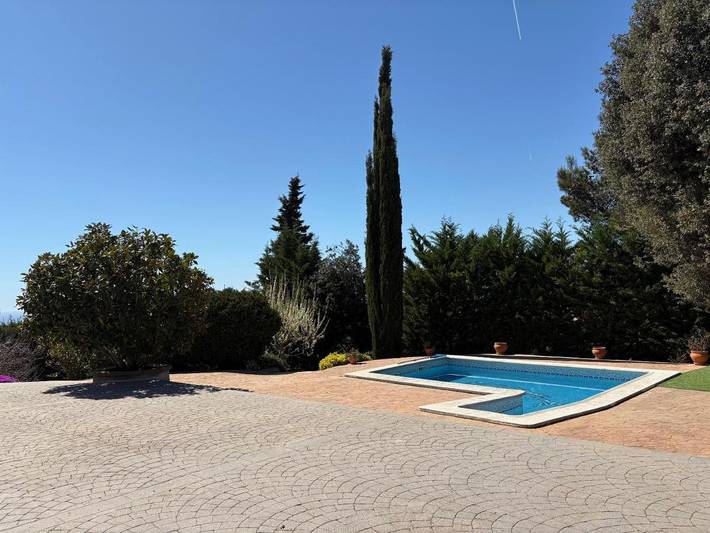 Casa rural para 8 personas, con Balcón y Terraza además de Jardín y Piscina en Santa Susana - 3