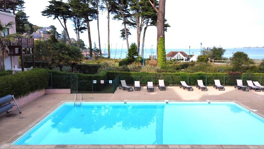 Appartement de vacances pour 4 personnes, avec Balcon et Piscine à Perros-Guirec