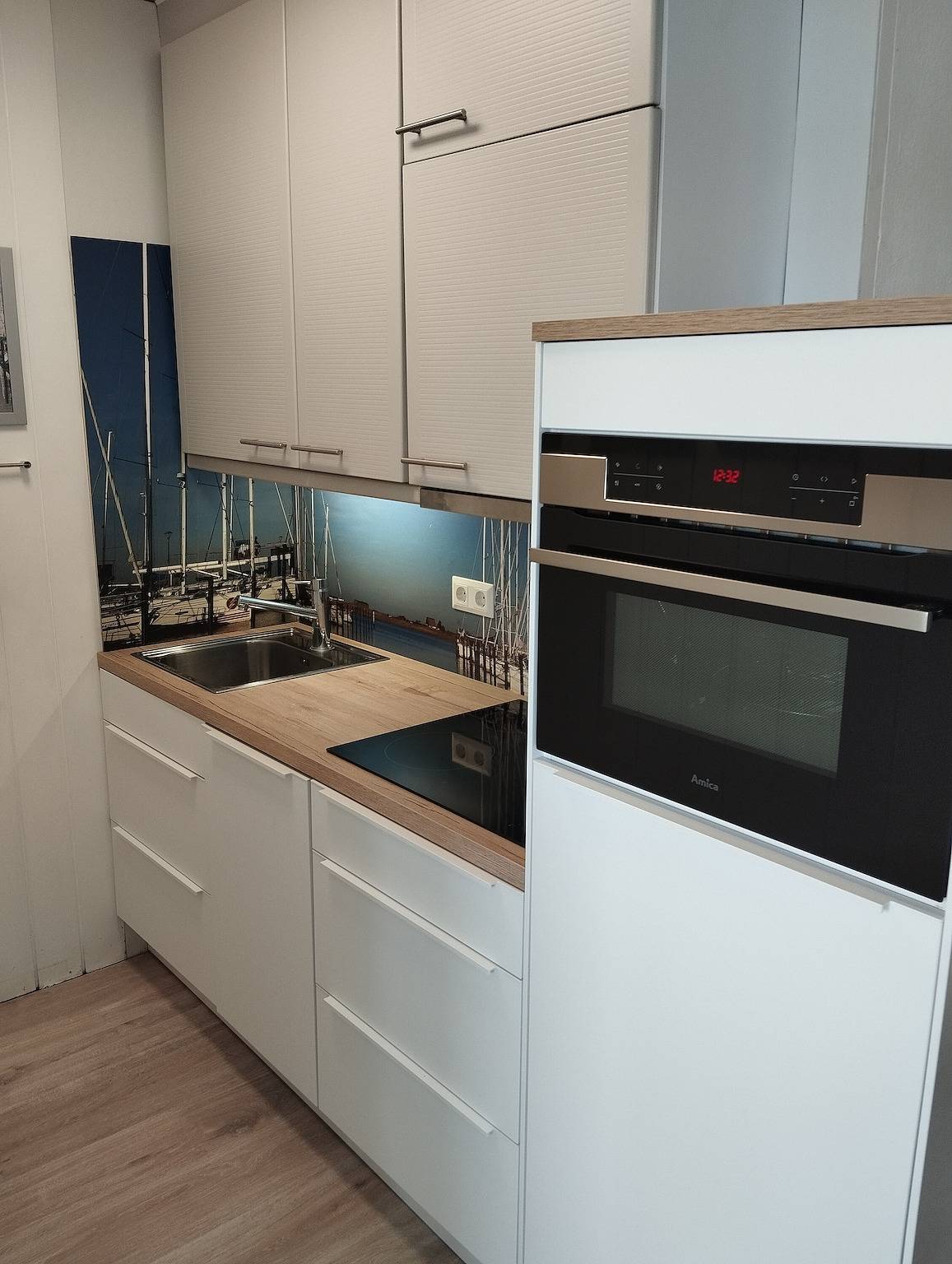 Entire apartment, Apartment 'Seeblick' with Lake View, Balcony and Wi-Fi in Heiligenhafen, East Holstein