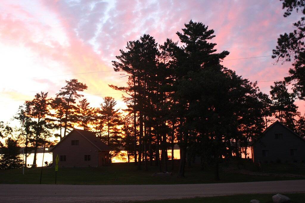 Schönes Haus am See mit Resort-Ausstattung in Becker County