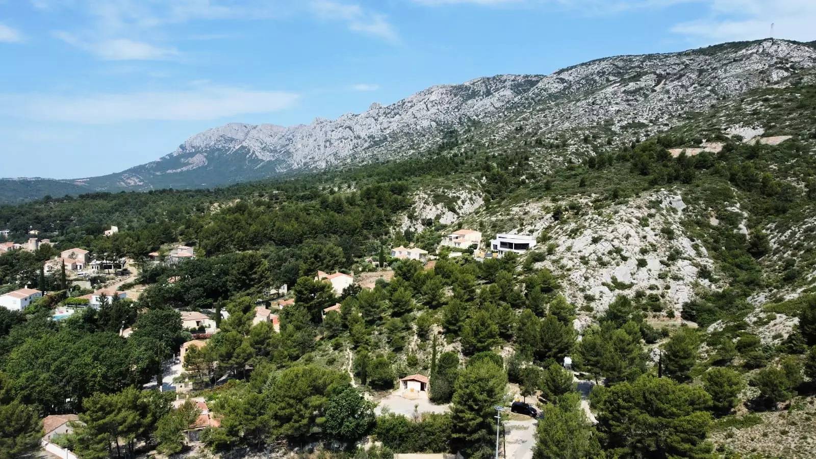 Cabane "Sainte-Victoire", vue panoramique 2 personnes in Puyloubier, Région d'Aix-en-Provence