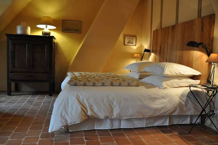 Gîte pour 2 personnes, avec jacuzzi et jardin ainsi que sauna et piscine à Chalais (Indre) - 2