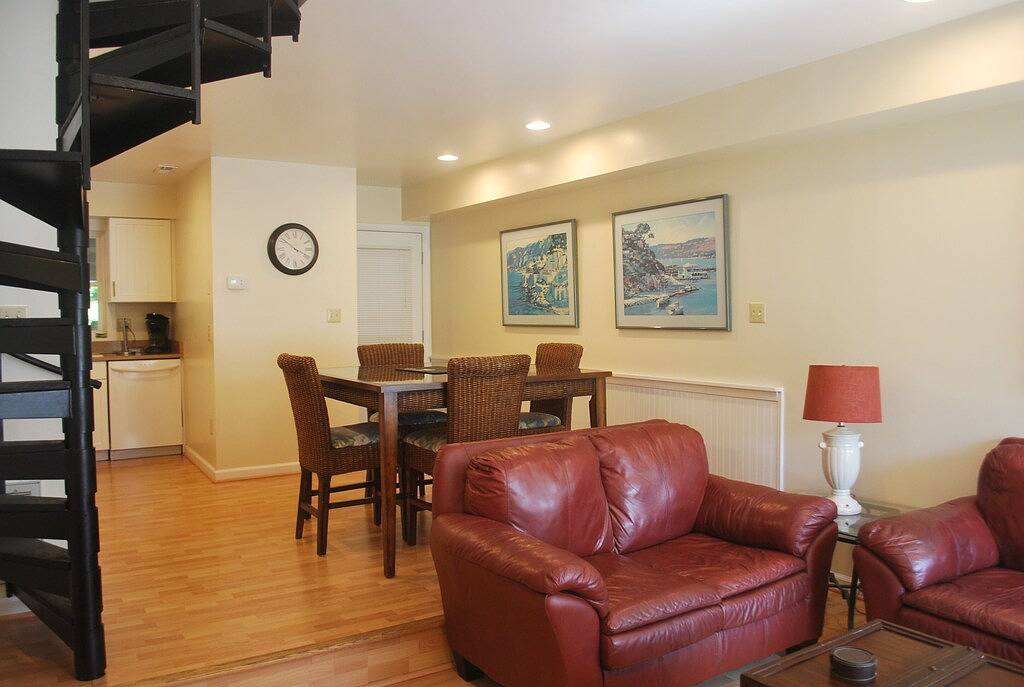 Rehoboth Stadthaus mit Pool! 3 Blocks zum Strand! (Neben Vrbo-Liste # 956165) in Rehoboth Beach, Sussex County (Delaware)