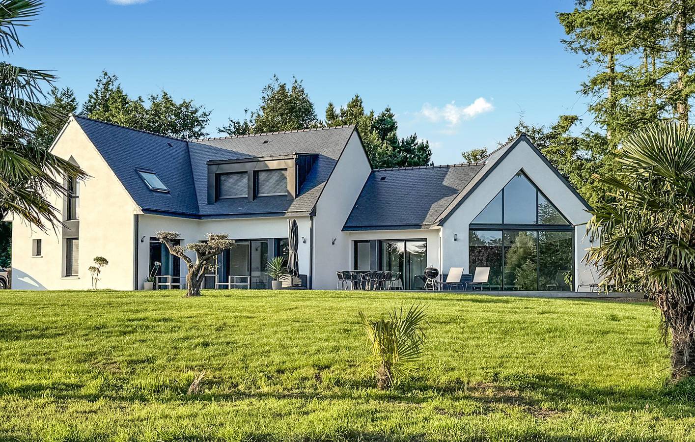 Acogedor apartamento con piscina, jardín y WiFi - ¡A 2 km de la costa y del centro de la ciudad! in La Forêt-Fouesnant, Côte de Cornouaille