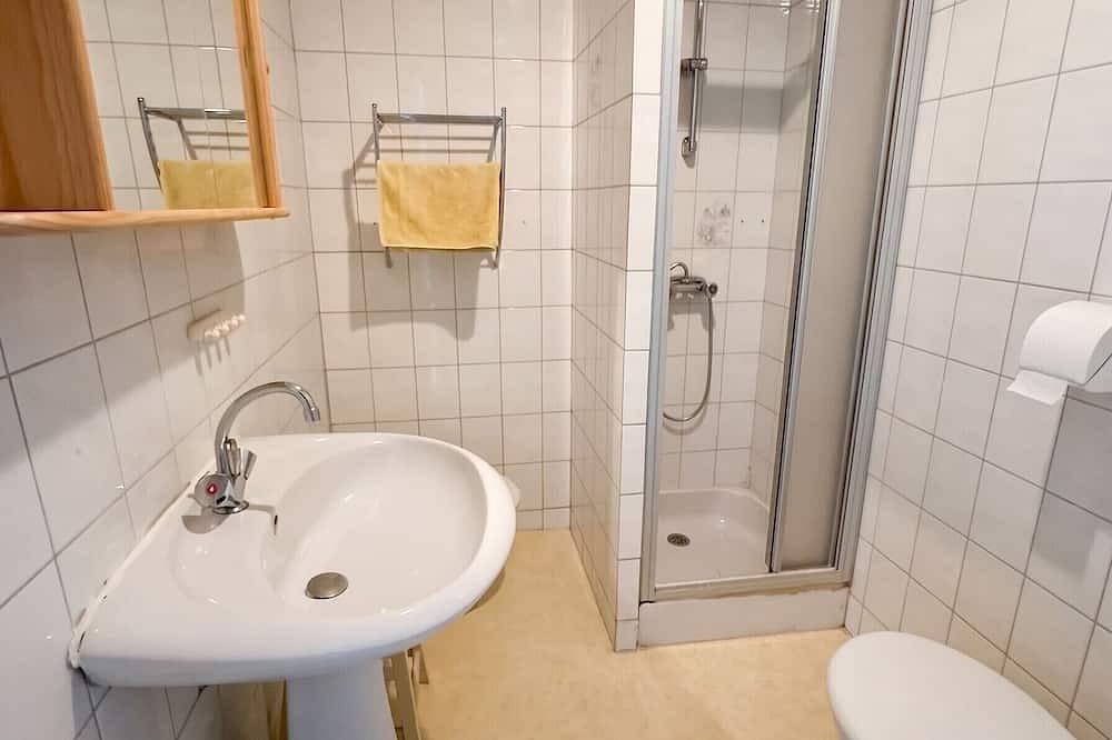 Entire apartment, Homerez - Studio - Néris-les-Bains in Néris-les-Bains, Montluçon region