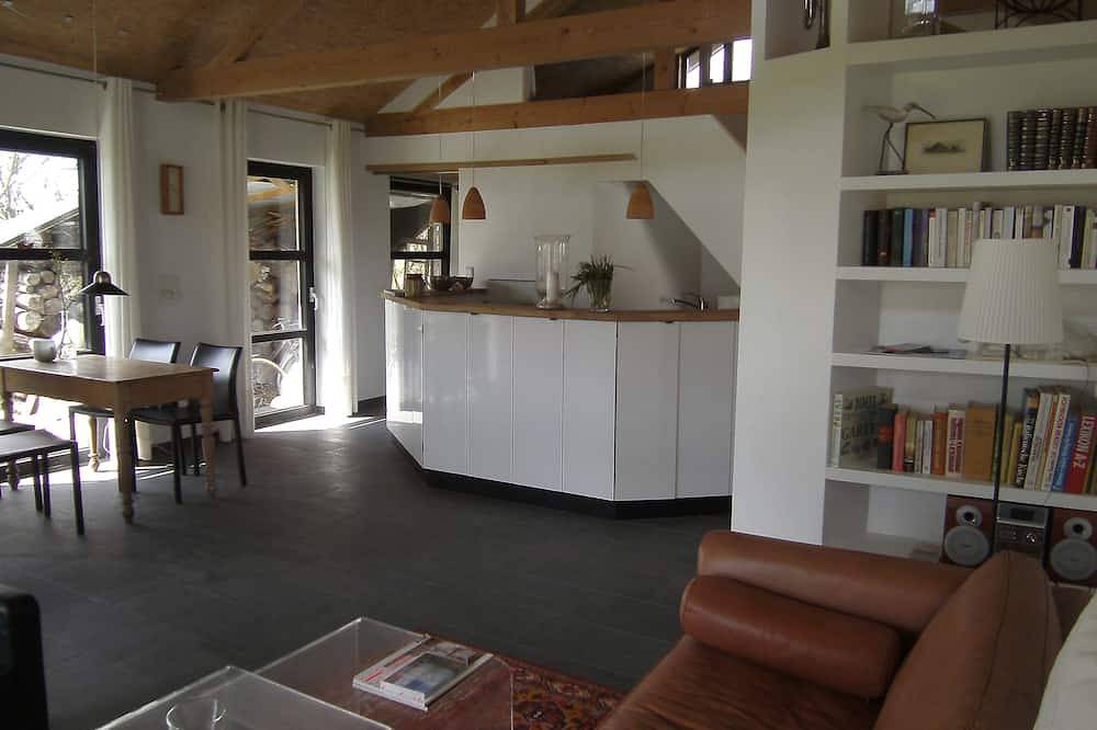 Atelierhaus in iyllischer Alleinlage in Osterhever, Eiderstedt