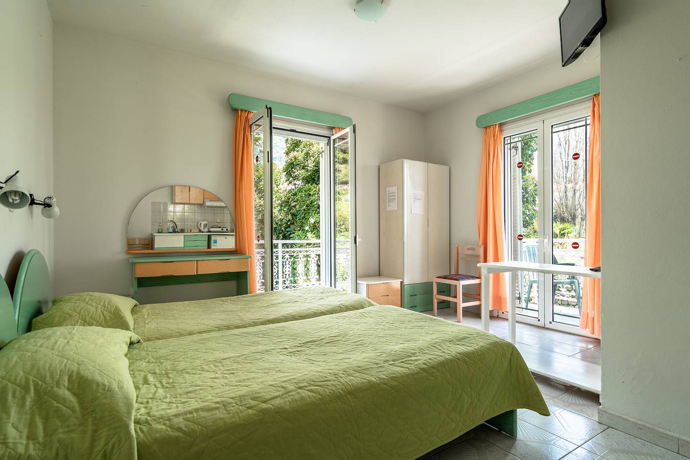 Entire studio, Studio Apartment 'Angela Partial Sea View 3' with Sea View, Wi-Fi and Air Conditioning in Kefalonia