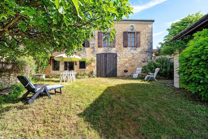Location de vacances pour 5 personnes, avec Jardin à Sorges