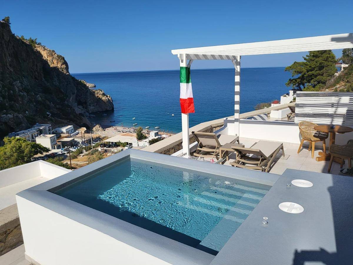 Agnantema luxury suites in Karpathos