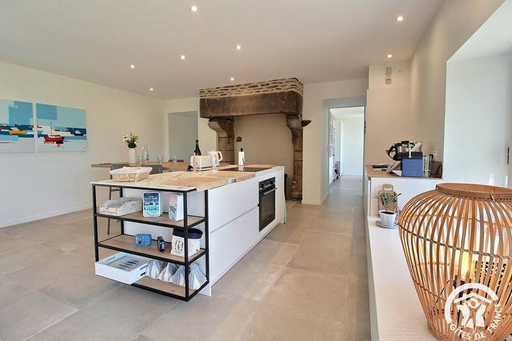 Gîte pour 10 personnes, avec terrasse et jardin à Saint-Lormel - 4