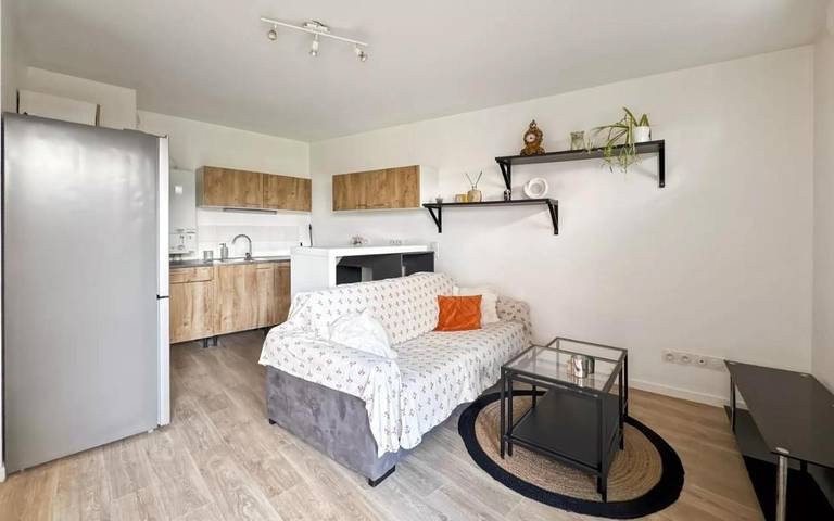 Gîte pour 4 personnes, avec terrasse et jardin à Bondy - 3