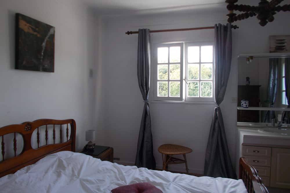 House near Beg Léguer beach in Beg-Léguer, Lannion