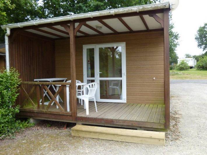 Chalet pour 2 personnes, avec terrasse et piscine