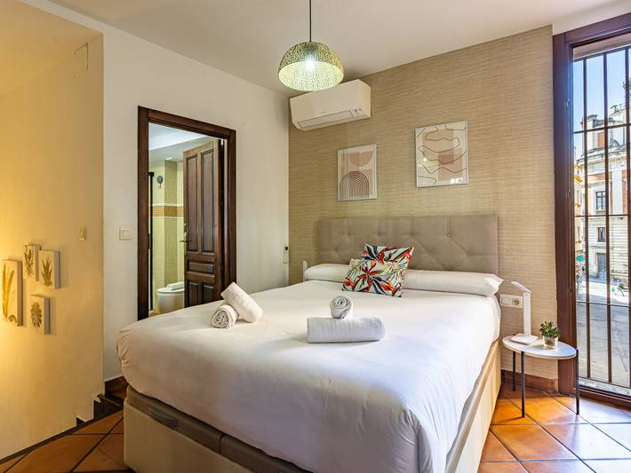 Ferienwohnung für 6 Personen, mit Pool und Balkon - 1