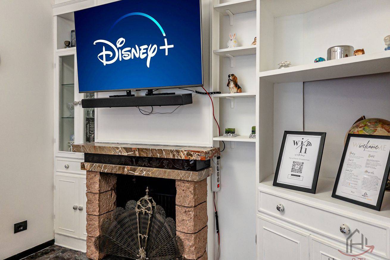 Apartamento entero, [Mar 200m] A/A • Smart Tv • Wifi in Savona (City), Savona