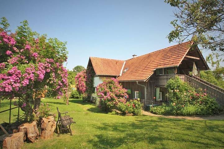 Agriturismo für 9 Personen, mit Garten und Whirlpool
