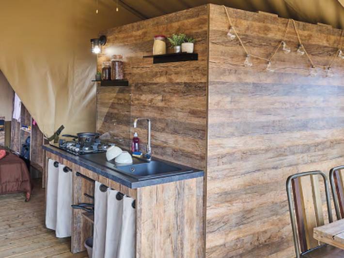 Location de vacances pour 5 personnes, avec terrasse et piscine dans Long - 3