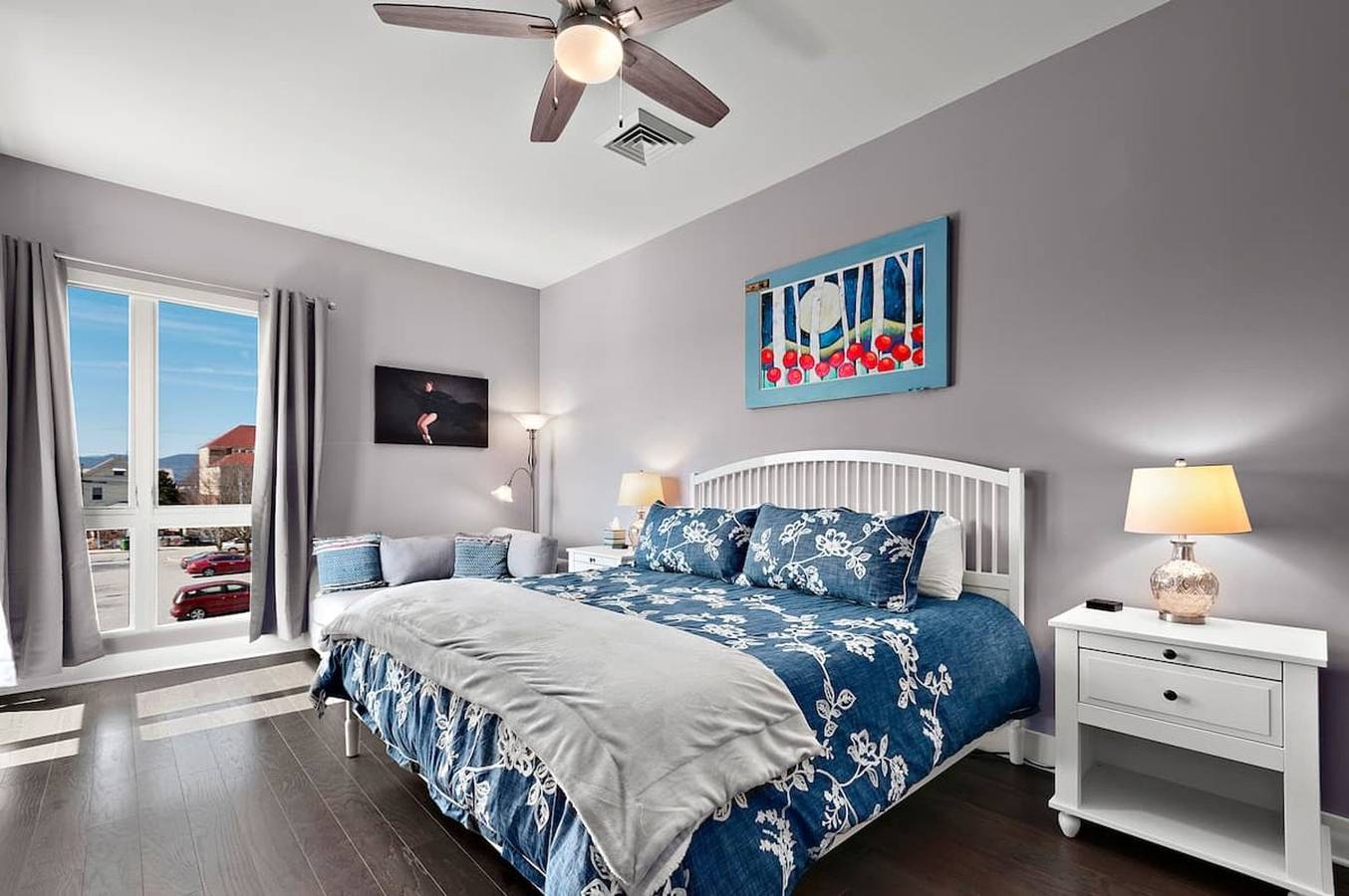 Ganze Wohnung, 2Br Condo w Balcony Free Tix Walk to Downtown in Blue Ridge Parkway, Asheville