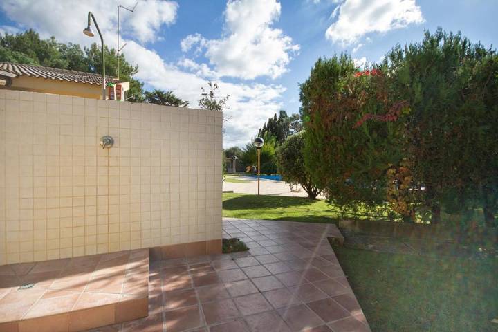 Villa pour 13 personnes, avec vue ainsi que jardin et piscine, adapté aux familles à Alghero - 4