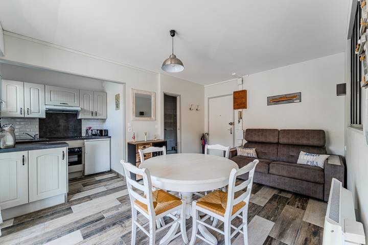 Studio Apartment 'Felicidad Arcachon' with Balcony and Wi-Fi