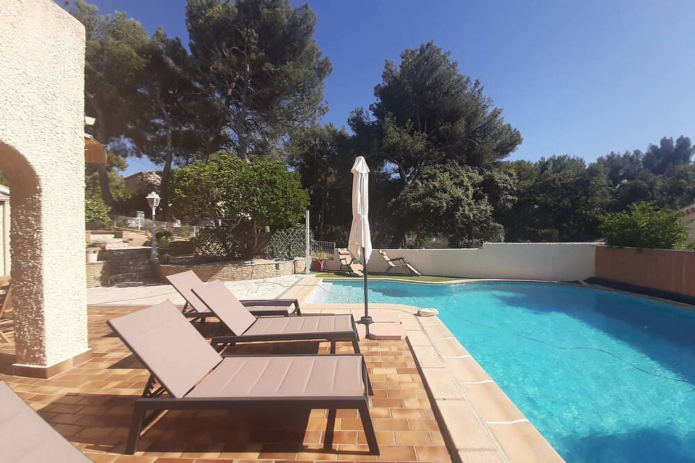 Casa vacanza a Var a partire da 379€ a notte
