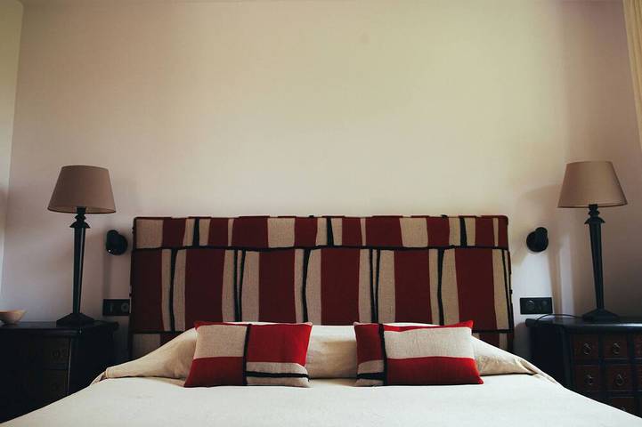 Gîte pour 4 personnes, avec terrasse et jardin ainsi que piscine et jacuzzi à Espère - 4