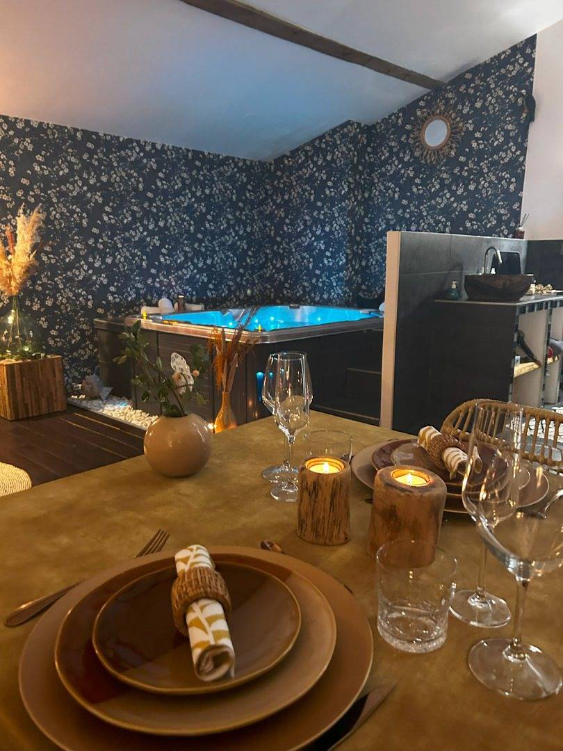 Chambres d'hôtes le 7 de cœur - Suite in Châteauneuf-sur-Isère, Région de Valence