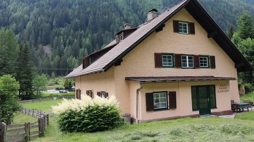 Ferienwohnung für 16 Personen, mit Garten