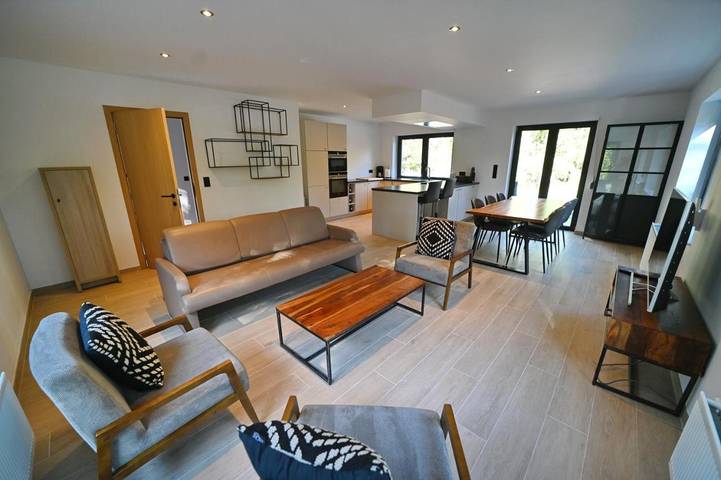 Location de vacances pour 6 personnes, avec terrasse ainsi que jardin et jacuzzi dans Baillonville - 2