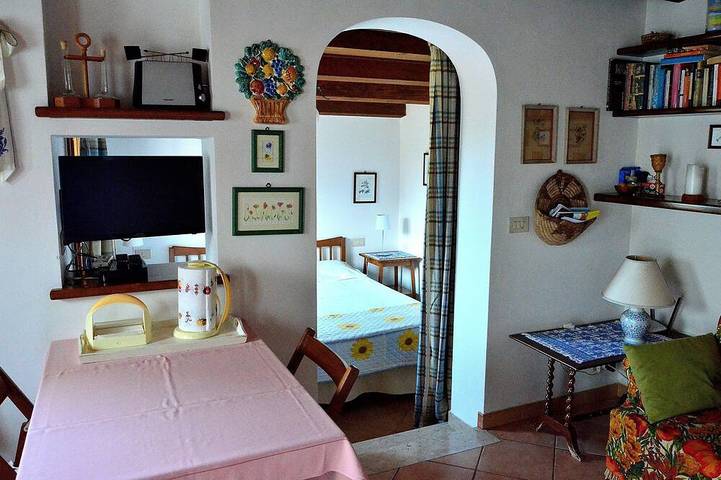 Delicieux cottage avec vue panoramique exceptionnelle et accès privé à la mer. in Castellammare del Golfo, Province de Trapani