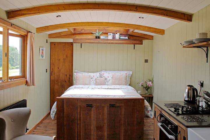 Bertha - sleeps 2 guests  in 1 bedroom in Gloucestershire
