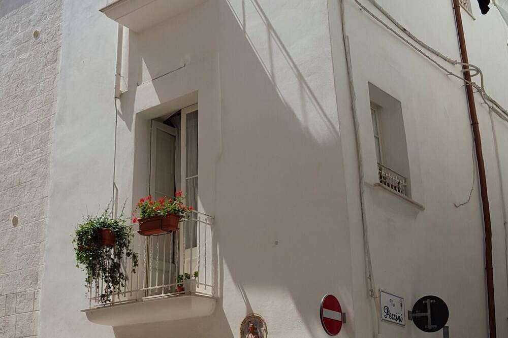 House with character in Monopoli, Bari Province