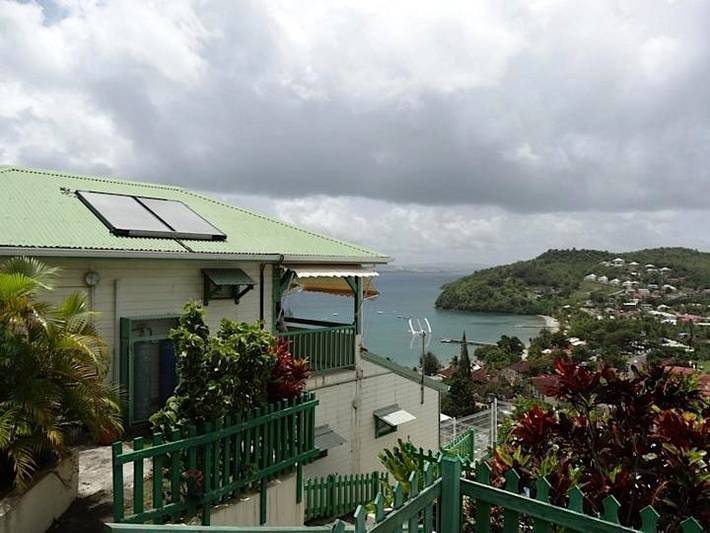 Parc de vacances pour 2 personnes, avec vue ainsi que jardin et piscine en Martinique - 2