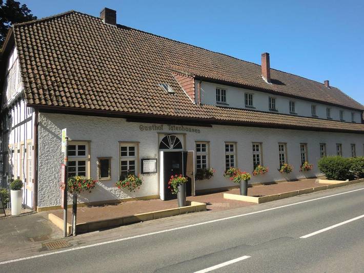 Ferienwohnung für 9 Personen, mit Terrasse und Garten sowie Seeblick und Ausblick in Bad Salzuflen